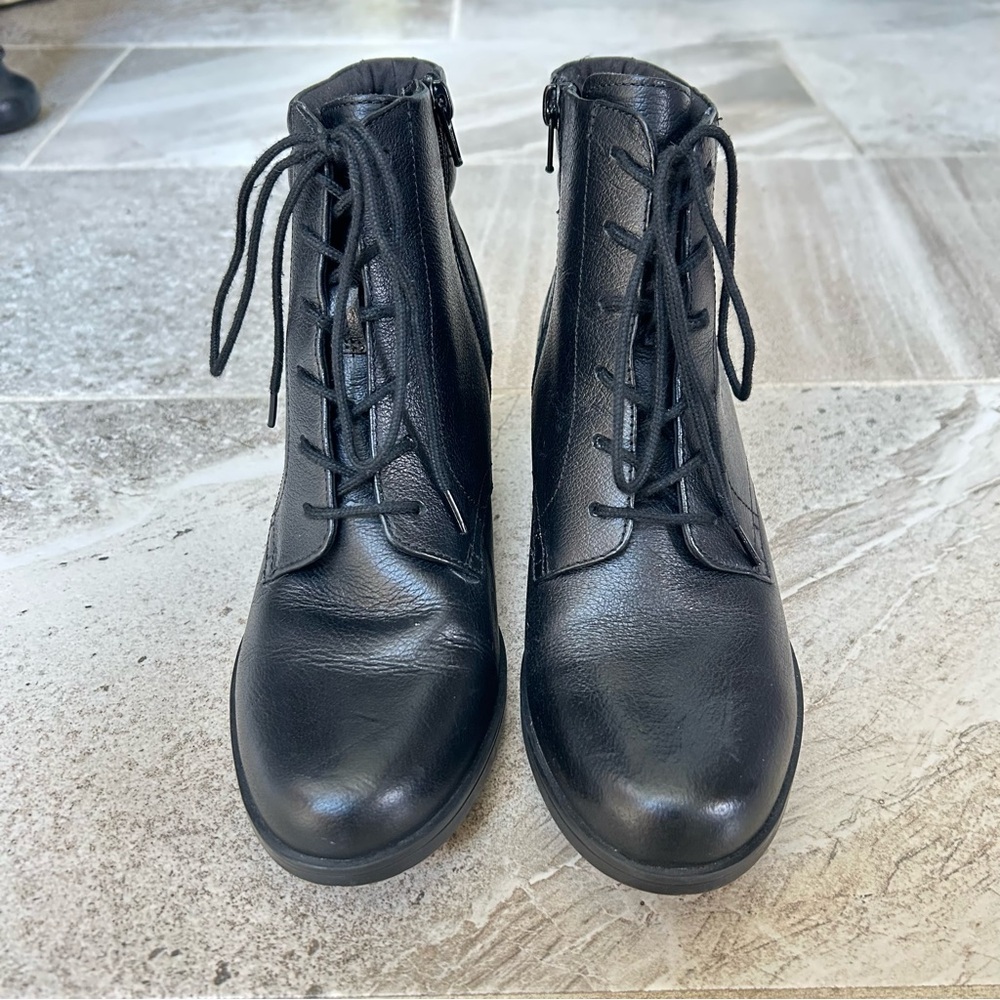 Clarks Women’s Hollis Jasmine Black Leather Lace Up Ankle Boots, Size 8.5M - Picture 4 of 13